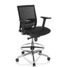 Schwarzer Counterstuhl TOP WORK 78 mit Netzbezug, Fußring und Rollen von hjh OFFICE