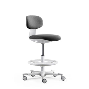 Arbeitsstuhl WORK MF2 W in Dunkelgrau mit weißem Fußkreuz und Fußring von hjh OFFICE