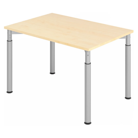 Höhenverstellbarer Schreibtisch YAMA 12 S in Ahorn-Optik mit silbernen Beinen von hjh OFFICE PRO